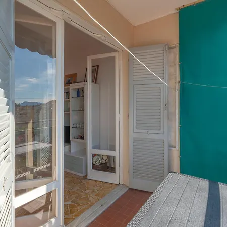 Daire Panoramic Balcony In The Heart Of Lavagna